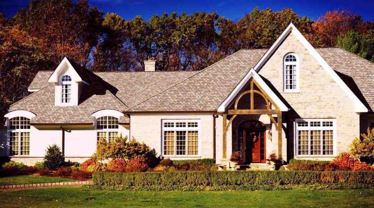 The Ultimate Guide to White Roofing Shingles in Connecticut